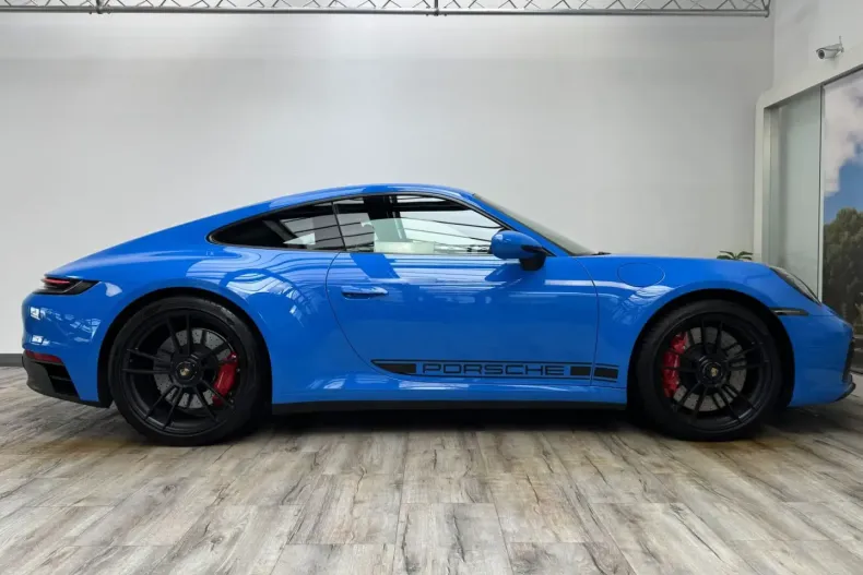 Porsche 992 din 2023 cu 4.199 km - oferta POR154689 - foto 4