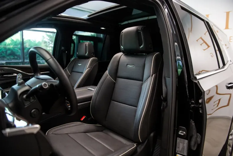 Cadillac Escalade din 2025 cu 4.260 km - oferta CAD154693 - foto 13