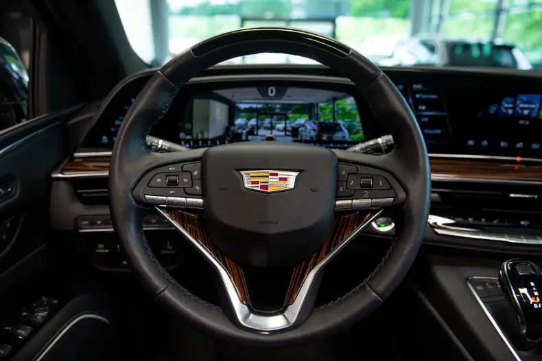 Cadillac Escalade din 2025 cu 4.260 km - oferta CAD154693 - foto 17