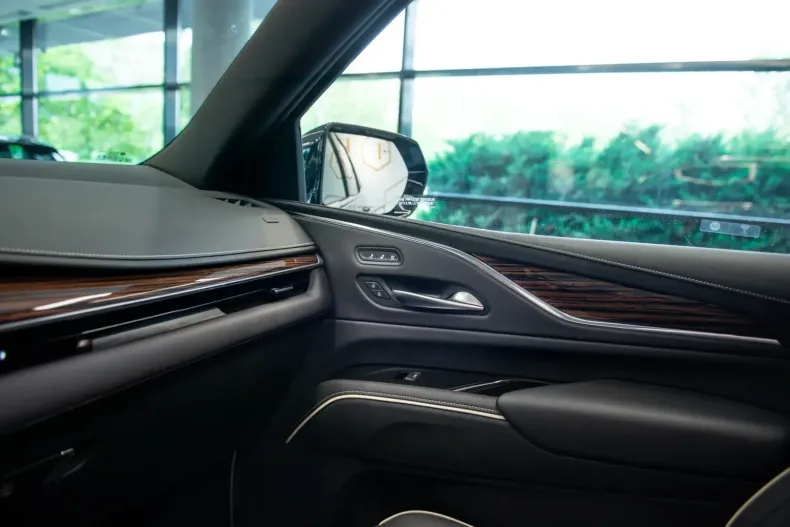 Cadillac Escalade din 2025 cu 4.260 km - oferta CAD154693 - foto 28