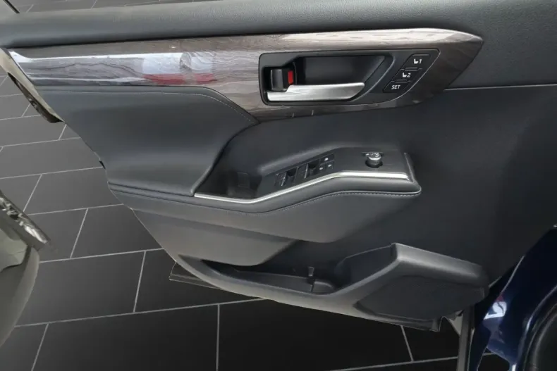 Toyota Highlander din 2024 cu 18.784 km - oferta TOY154697 - foto 12