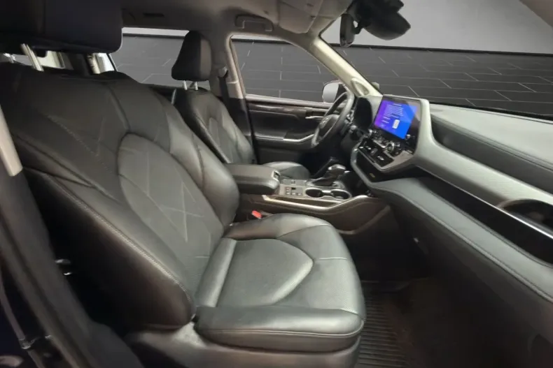 Toyota Highlander din 2024 cu 18.784 km - oferta TOY154697 - foto 18