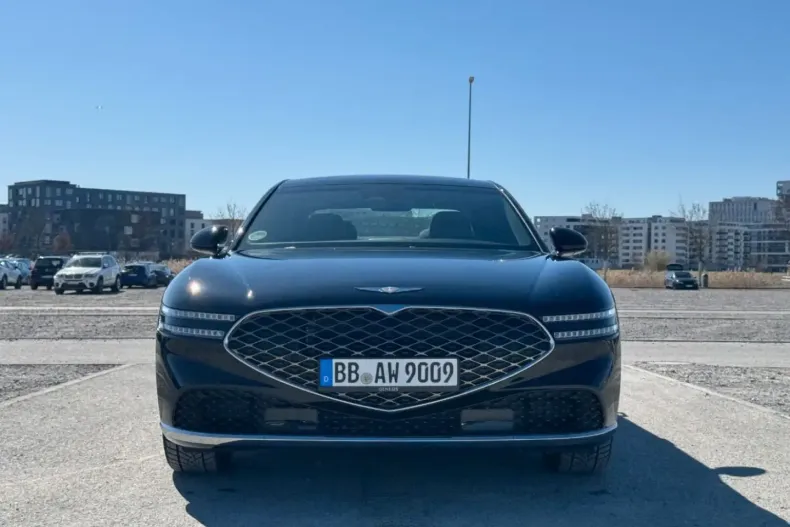 Genesis G90 din 2025 cu 7.900 km - oferta GEN154711 - foto 5
