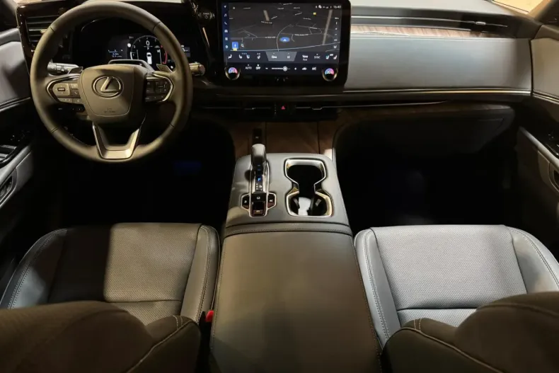 Lexus LM din 2025 cu 50 km - oferta LEX154717 - foto 16