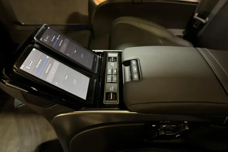 Lexus LM din 2025 cu 50 km - oferta LEX154717 - foto 21