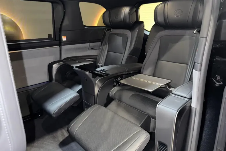 Lexus LM din 2025 cu 50 km - oferta LEX154717 - foto 22