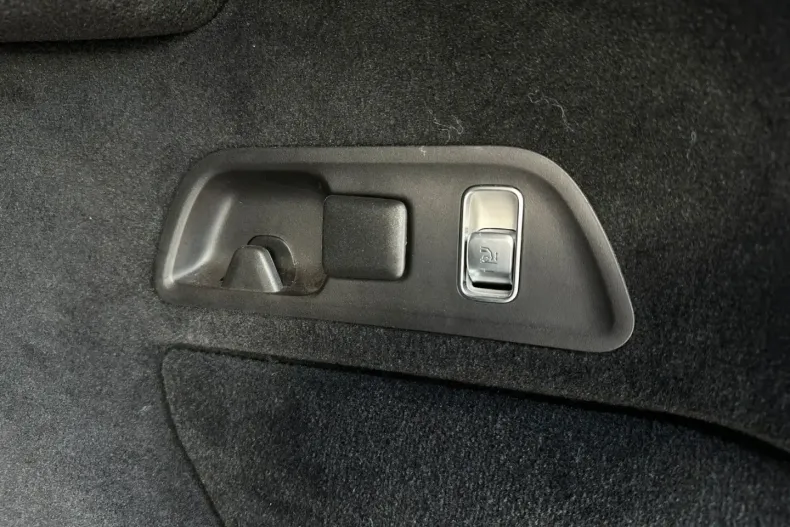 Mercedes-Benz GLS 600 din 2022 cu 74.000 km - oferta MER154730 - foto 13