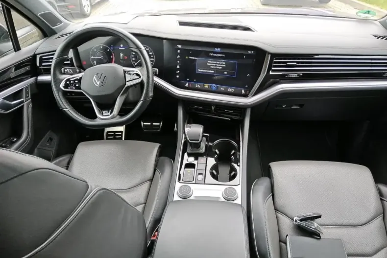 Volkswagen Touareg din 2022 cu 61.936 km - oferta VOL154738 - foto 6