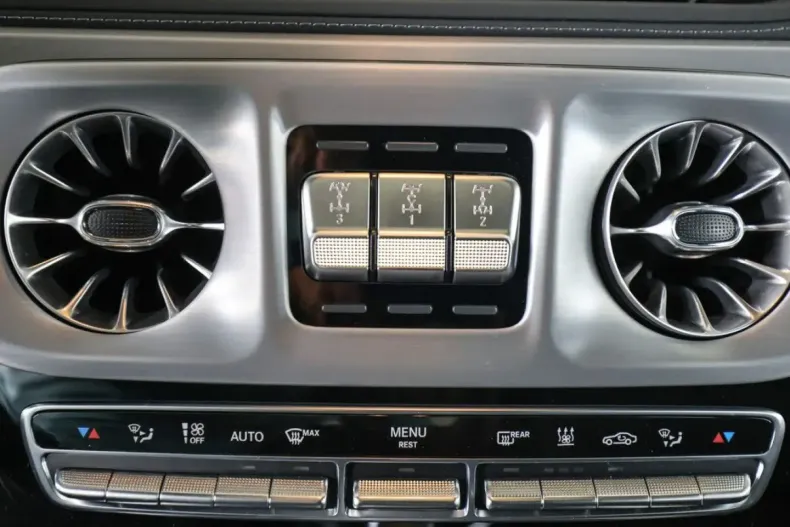 Mercedes-Benz G 500 din 2023 cu 9.987 km - oferta MER154740 - foto 16