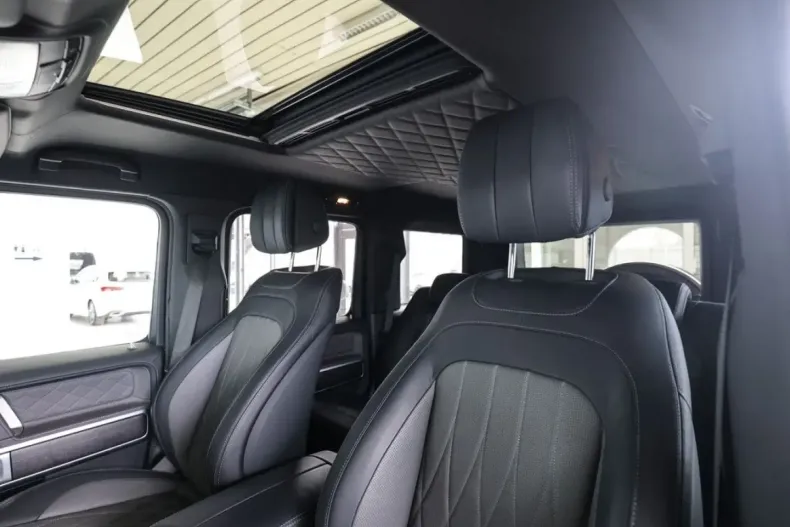 Mercedes-Benz G 500 din 2023 cu 9.987 km - oferta MER154740 - foto 32