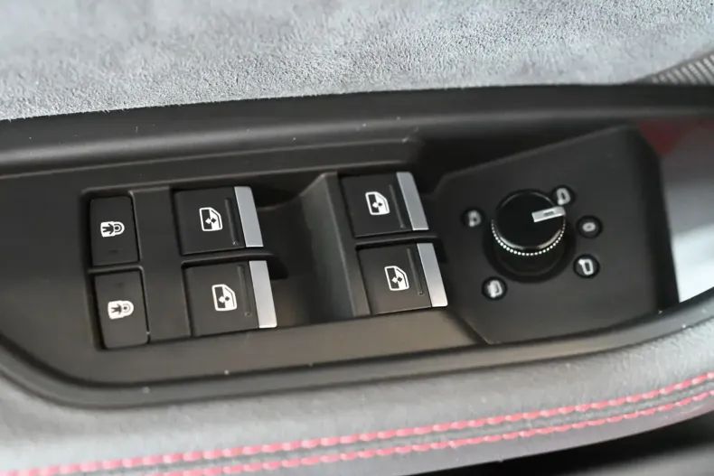 Audi Q8 e-tron din 2023 cu 76.656 km - oferta AUD154743 - foto 28