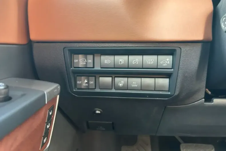 Toyota Sequoia din 2025 cu 100 km - oferta TOY154750 - foto 16