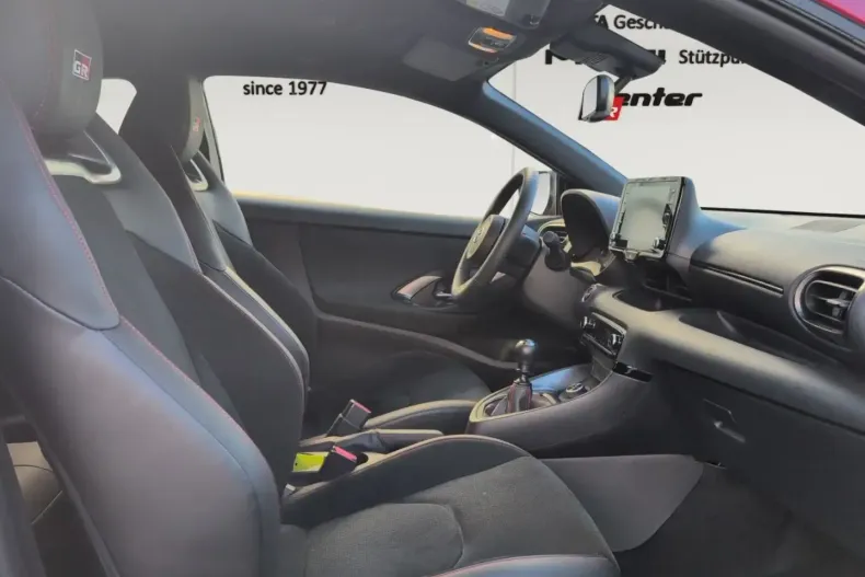 Toyota Yaris din 2024 cu 4.310 km - oferta TOY154757 - foto 9