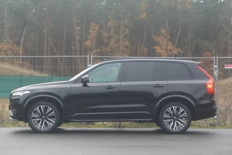 Volvo XC90 din 2024 cu 14.892 km - oferta VOL154764 - foto 2