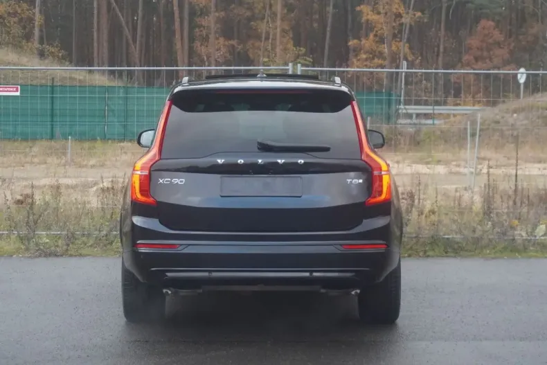 Volvo XC90 din 2024 cu 14.892 km - oferta VOL154764 - foto 4