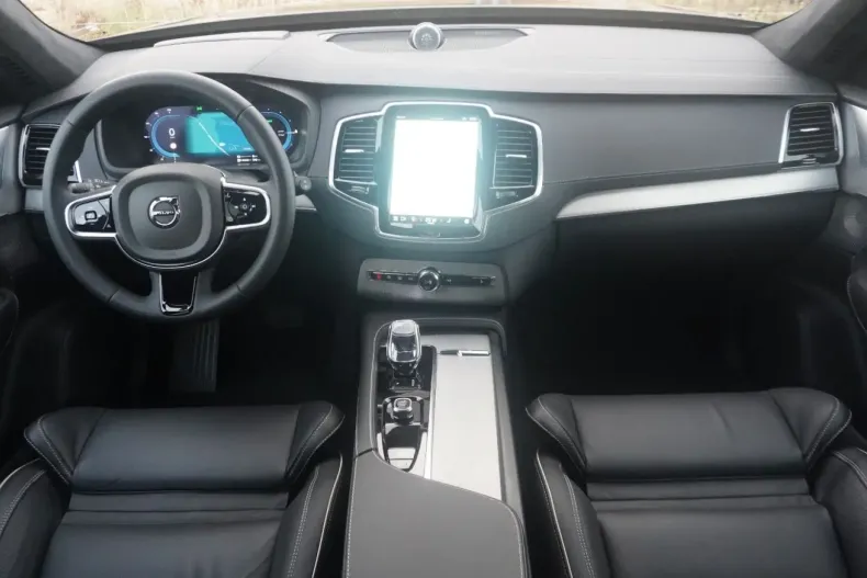 Volvo XC90 din 2024 cu 14.892 km - oferta VOL154764 - foto 11