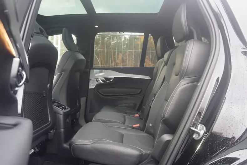 Volvo XC90 din 2024 cu 14.892 km - oferta VOL154764 - foto 14