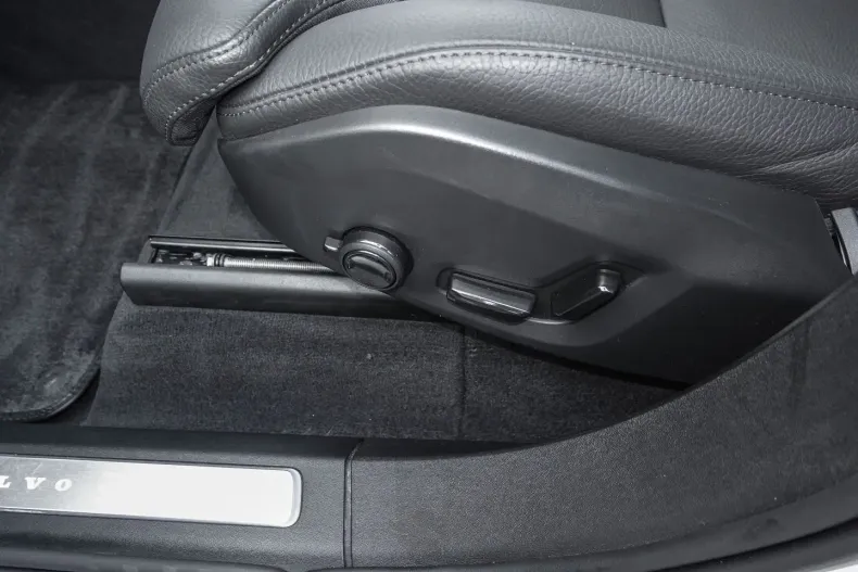 Volvo XC90 din 2024 cu 18.016 km - oferta VOL154766 - foto 15