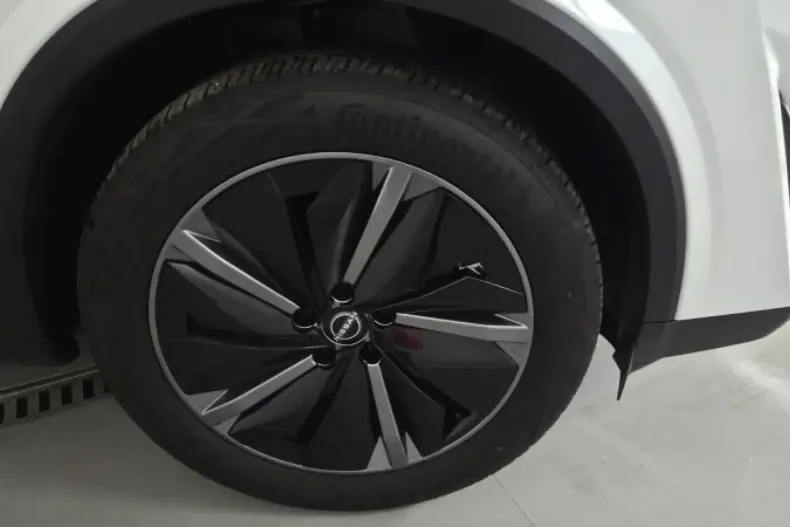 Nissan Qashqai din 2025 cu 999 km - oferta NIS154775 - foto 6