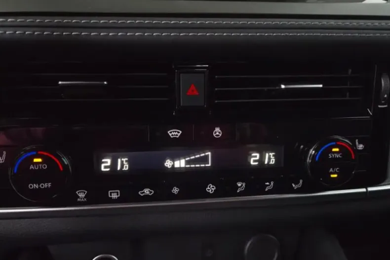 Nissan Qashqai din 2025 cu 999 km - oferta NIS154775 - foto 24