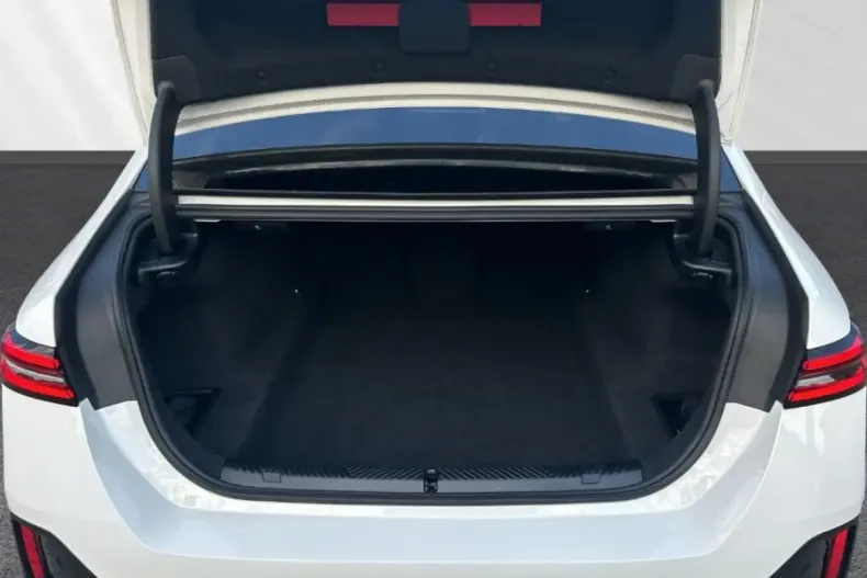 BMW 520 din 2024 cu 11.546 km - oferta BMW154802 - foto 13