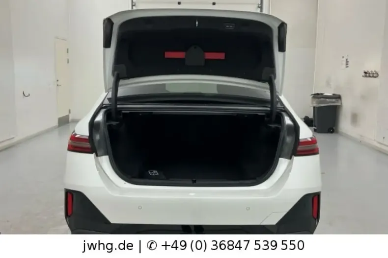 BMW 520 din 2024 cu 5.600 km - oferta BMW154804 - foto 8