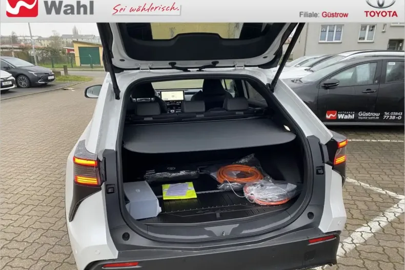 Toyota bZ4X din 2024 cu 4.500 km - oferta TOY154815 - foto 8