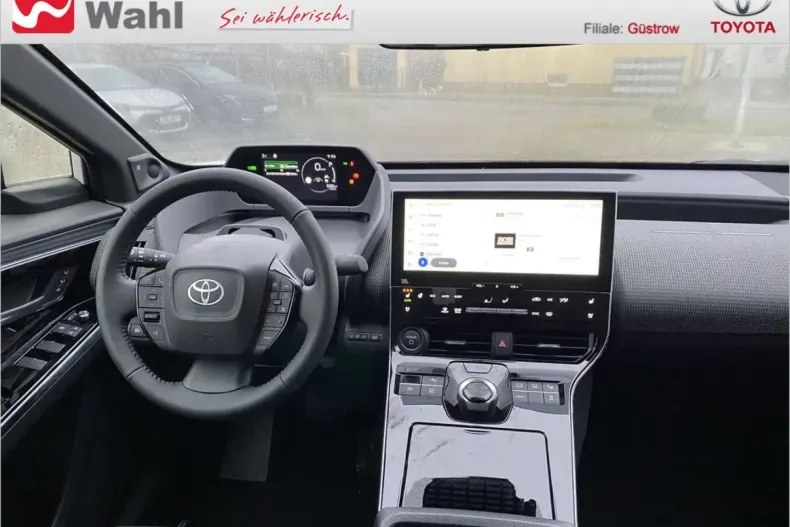 Toyota bZ4X din 2024 cu 4.500 km - oferta TOY154815 - foto 13