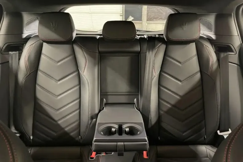 Maserati Grecale din 2023 cu 70.406 km - oferta MAS154821 - foto 11