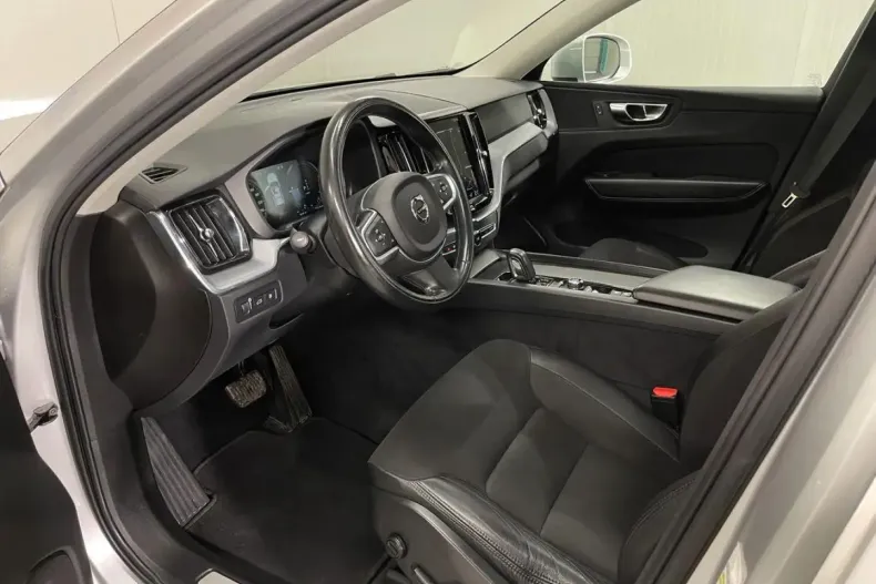 Volvo XC60 din 2021 cu 139.012 km - oferta VOL154824 - foto 5