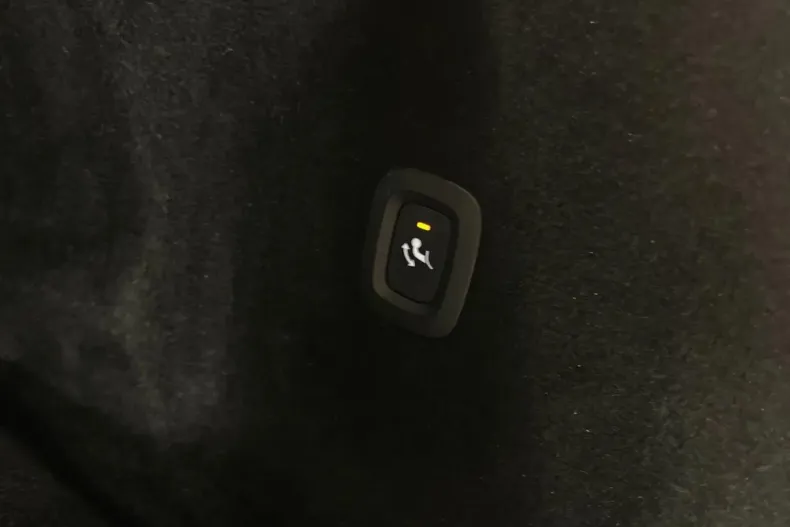 Volvo XC60 din 2021 cu 139.012 km - oferta VOL154824 - foto 25