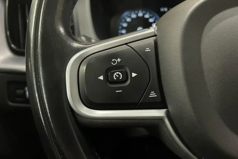 Volvo XC60 din 2021 cu 139.012 km - oferta VOL154824 - foto 28