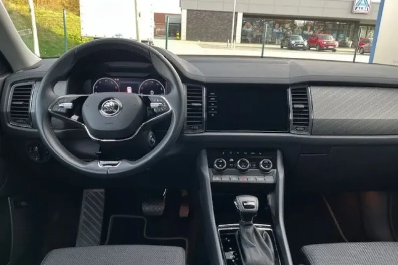 Skoda Kodiaq din 2023 cu 45.400 km - oferta SKO154828 - foto 9