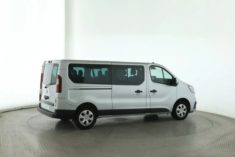 Renault Trafic din 2024 cu 23.700 km - oferta REN154829 - foto 4