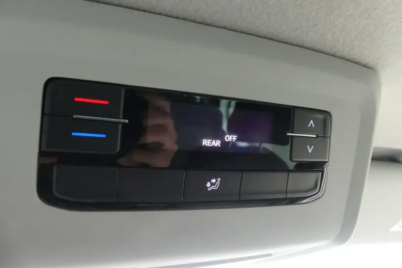 Volkswagen T6 Kombi din 2021 cu 46.772 km - oferta VOL154836 - foto 12