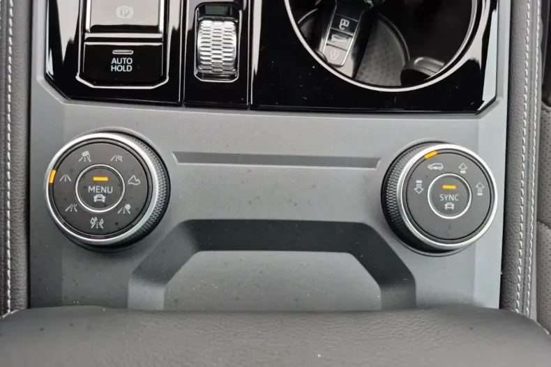 Volkswagen Touareg din 2024 cu 15.900 km - oferta VOL154838 - foto 22