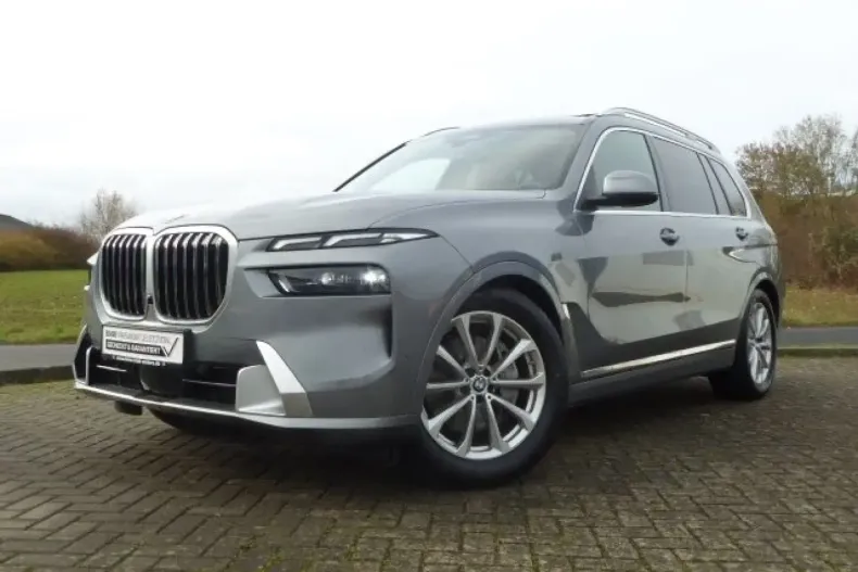 BMW X7 din 2023 cu 43.000 km - oferta BMW154842 - foto 1