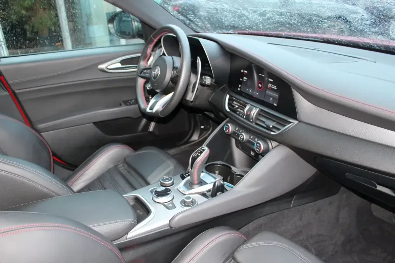 Alfa Romeo Giulia din 2023 cu 25.800 km - oferta ALF154848 - foto 5