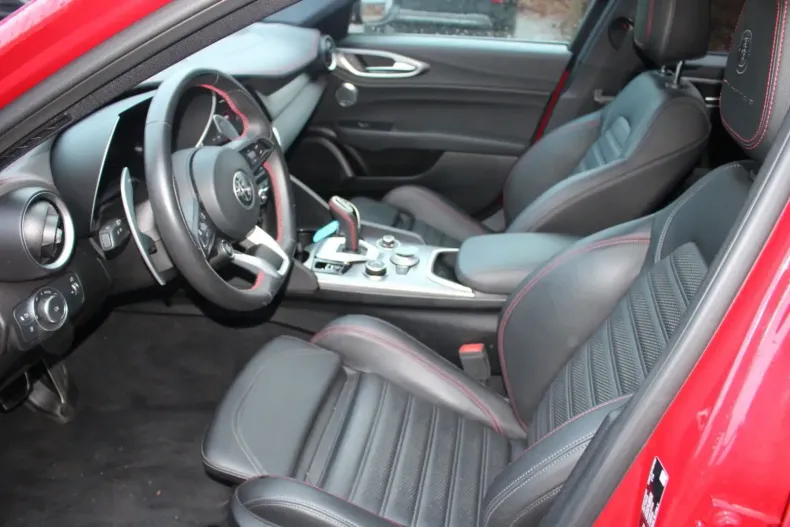 Alfa Romeo Giulia din 2023 cu 25.800 km - oferta ALF154848 - foto 8