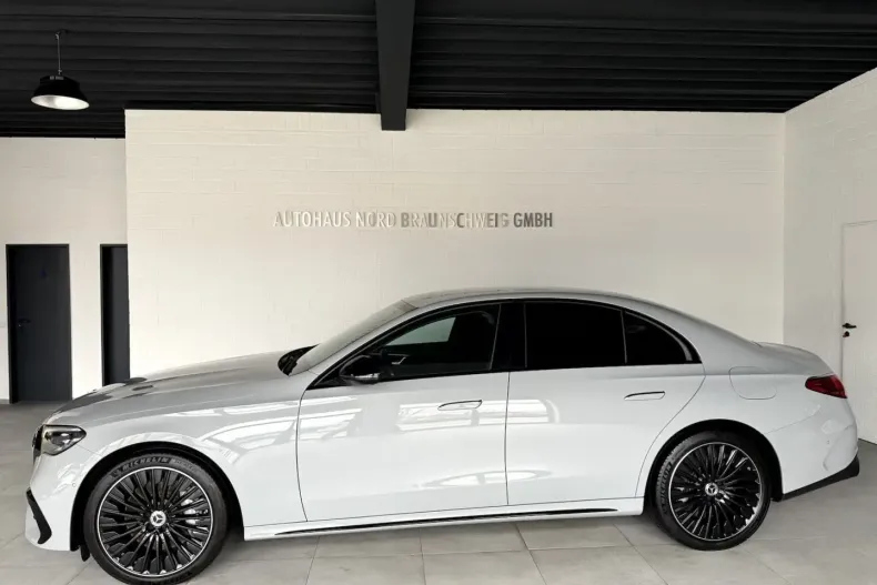 Mercedes-Benz E 300 din 2024 cu 15.400 km - oferta MER154849 - foto 3