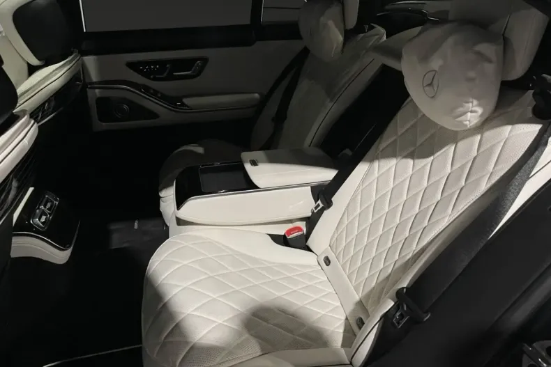 Mercedes-Benz S 580 din 2023 cu 14.000 km - oferta MER154850 - foto 13