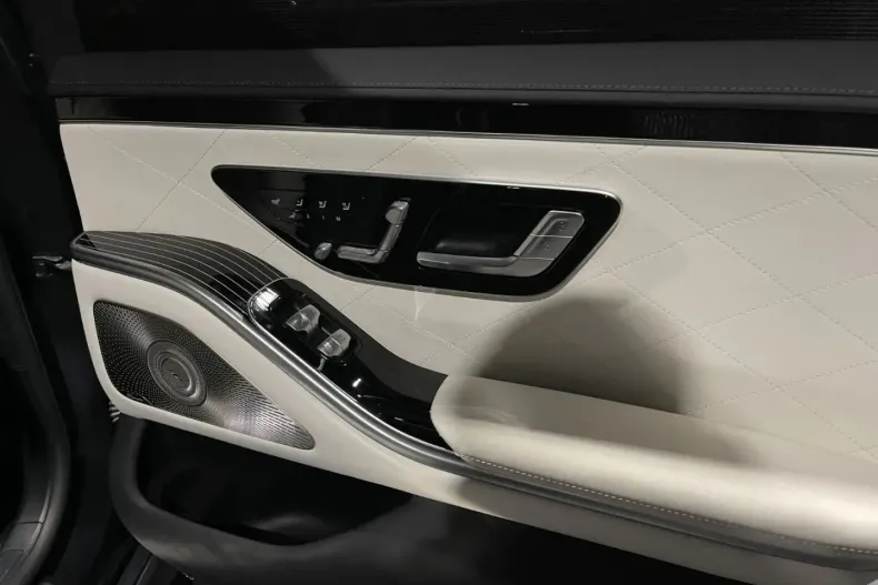 Mercedes-Benz S 580 din 2023 cu 14.000 km - oferta MER154850 - foto 16