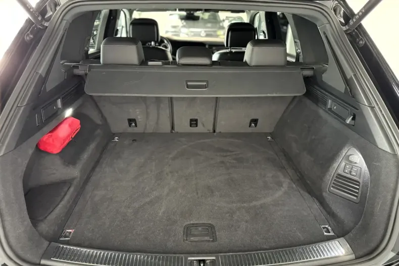 Volkswagen Touareg din 2022 cu 55.139 km - oferta VOL154851 - foto 6