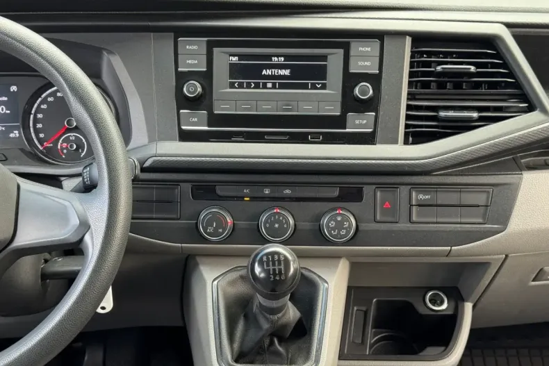 Volkswagen T6 Kombi din 2021 cu 86.319 km - oferta VOL154859 - foto 24