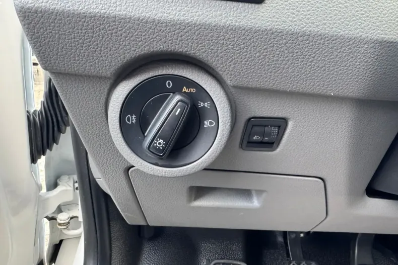 Volkswagen T6 Kombi din 2021 cu 86.319 km - oferta VOL154859 - foto 28