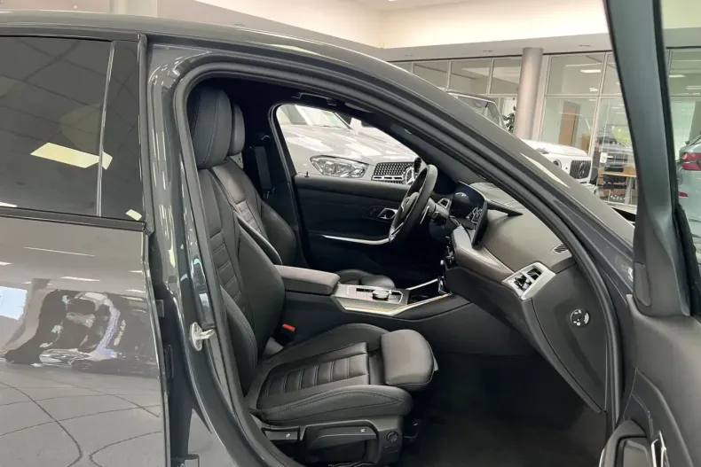 BMW 330 din 2024 cu 1.650 km - oferta BMW154866 - foto 17