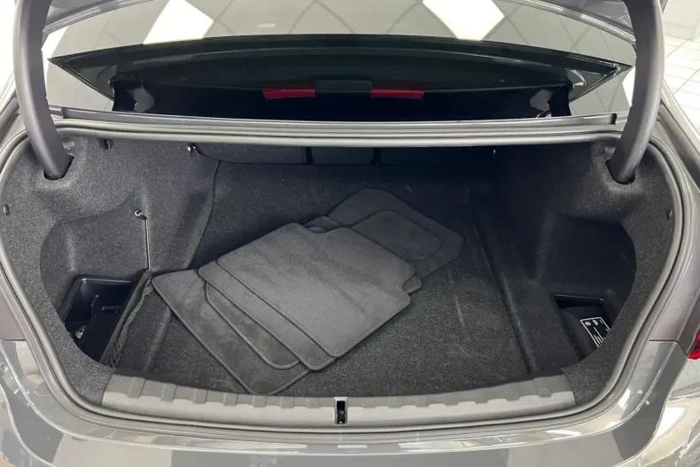 BMW 330 din 2024 cu 1.650 km - oferta BMW154866 - foto 21