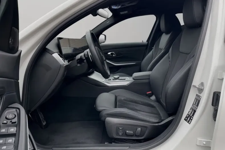 BMW 330 din 2024 cu 21.650 km - oferta BMW154870 - foto 9