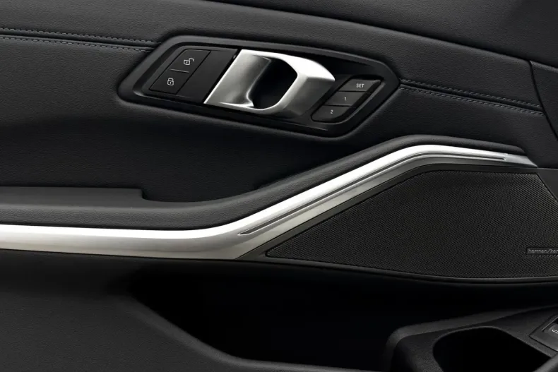 BMW 330 din 2024 cu 21.650 km - oferta BMW154870 - foto 15