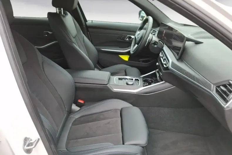 BMW 330 din 2024 cu 6.502 km - oferta BMW154873 - foto 8